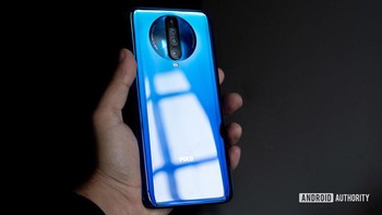 Poco X2 menggunakan prosesor Qualcomm Snapdragon 730G dan hadir dengan tiga konfigurasi memori. Foto: Android Authority