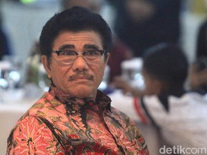Unissula Kembali Beri Profesor Kehormatan, Kali Ini ke Hakim MK Manahan