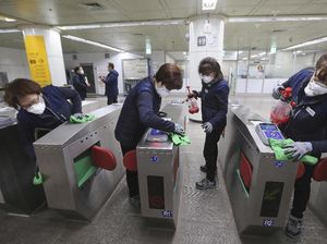 Bukan Cuma di MRT, Kartu Uang Elektronik Juga Lemot di KRL dan Transjakarta