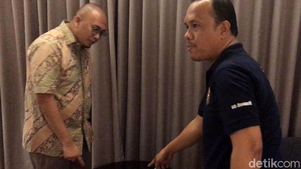 Andre ikut saat penggerebekan PSK.