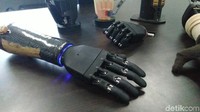 Tangan Bionik Buatan Undip