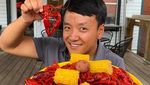 Serunya Kulineran Food Vlogger Mike Chen, yang Mirip Jackie Chan