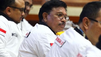 Menkominfo juga menegaskan bahwa upaya menghadirkan sinyal di berbagai pelosok Indonesia ini lewat pembangunan infrastruktur telekomunikasi merupakan program yang dilakukan secara berkelanjutan.