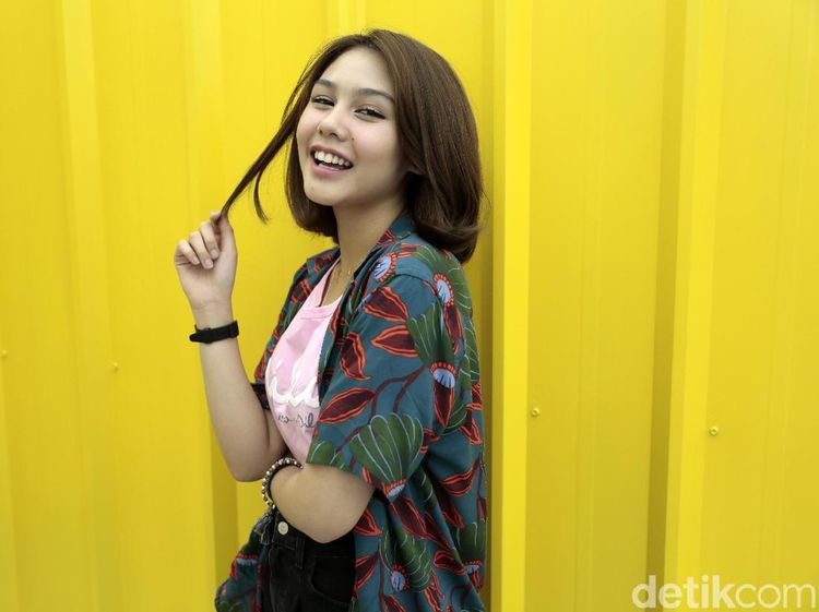 11 Wanita Cantik di Video Klip Peterpan dan NOAH