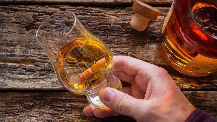 Whisky dan madu untuk obat virus corona