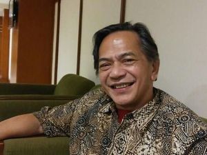 Ray Sahetapy Meninggal Dunia, Dewi Yull Sampaikan Doa
