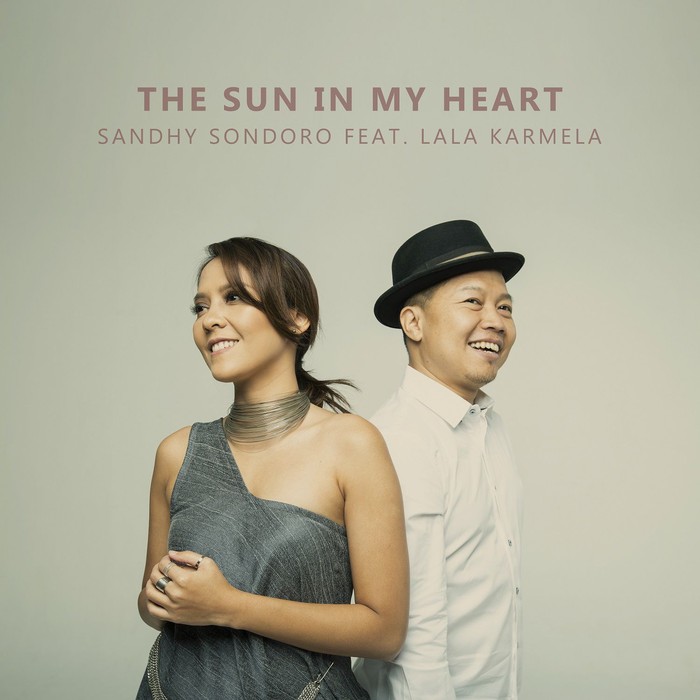 Sandhy Sondoro dan Lala Karmela