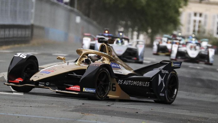 Techeetahs German driver Andre Lotterer steers his car during the Formula E electric car 