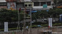 Dengan dibangunnya Pasar Senen Jaya blok I dan II ini diharapkan dapat kembali menghidupkan kembali perekonomian di kawasan Pasar Senen.