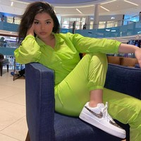 Orang-orang di sini tidak terkejut dengan bagaimana penampilan kami karena semua orang punya kulit gelap, alis gelap, dan mata cokelat. Di setiap sudut, semua orang terlihat seperti Kardashian, kata Sonia kepada Refinery29. Foto: Instagram @soniaxfyza