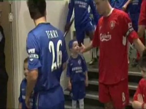 Apa Kabar Bocah yang Dulu Nge-Prank Steven Gerrard?