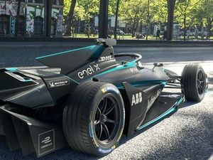 Lihat Kembali Tampang Mobil Balap Formula E