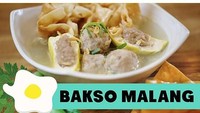 Cuitan yang satu ini menuliskan nama bakso malang dalam bahasa Inggris. Tapi kok seperti ada yang aneh ya, bakso Malang jadi sadness meatball. Foto: istimewa