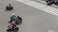 Sejak memasuki hari keempat penerapan tilang elektronik, sebanyak 659 pemotor ditindak polisi.