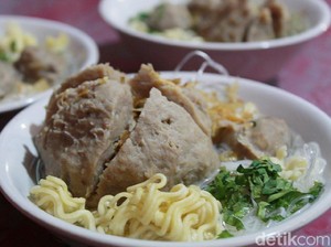Bakso Beranak Jumbo yang Mantap Ada di 5 Tempat Ini
