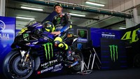 The Doctor yang dulu perkasa, kini mulai sulit tembus masuk ke podium. Ini akan menjadi kali terakhir buat Rossi melakukan launching tim bersama Yamaha Factory Racing. The Doctor tak dapat perpanjangan kontrak setelah musim 2020 tuntas Foto: Pool Instagram