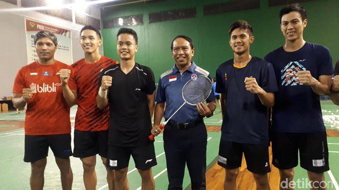 Menpora Zainudin Amali meninjau latihan Anthony Sinisuka Ginting Cs dalam pelatnas bulutangkis menuju Kejuaraan Bulutangkis Beregu Asia 2020.