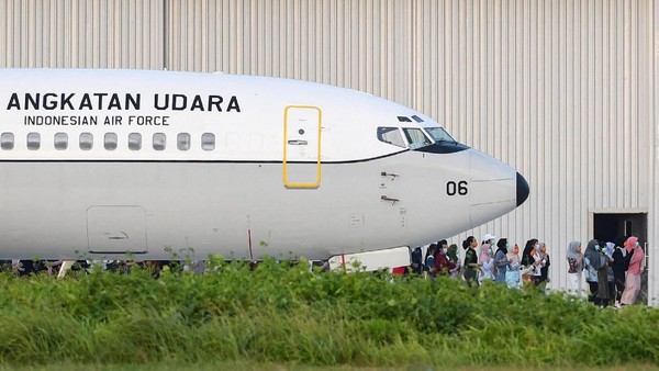 Kilas Balik Februari, Karantina WNI dari Wuhan-Umrah Dihentikan