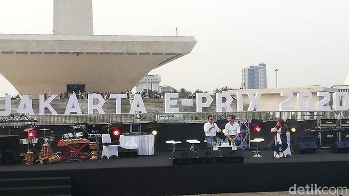 Gubernur DKI Jakarta Anies Baswedan mengumumkan Formula E di Monas  (Rizki Pratama)