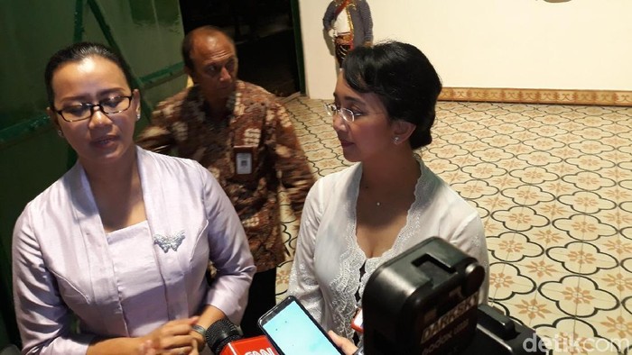 Putri sulung Sri Sultan Hamengku Buwono (HB) X, GKR Mangkubumi (kiri), Rabu (5/2/2020).