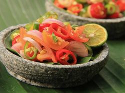 Pedas Segar! Ini 4 Sambal Khas Manado yang Bikin Lahap Makan