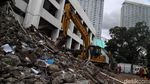 Dua Gedung di Kawasan Taman Ismail Marzuki Dibongkar