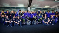 Rossi bersama Tim Yamaha Factory Racing, tim yang dia bela sejak 2013 (Pool Instagram)