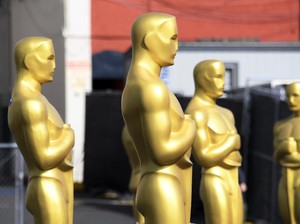 Corona Paksa Oscar Mundur Beberapa Bulan