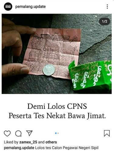 Salah satu jimat yang dibawa peserta tes CPNS di Semarang.