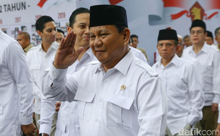 Prabowo Semringah Hadiri HUT ke-12 Partai Gerindra Ketua Umum Partai Gerindra Prabowo Subianto menghadiri perayaan HUT ke-12 Partai Gerindra. Tiba di lokasi acara, Prabowo terlihat semringah.