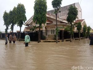 Sejumlah Daerah di Jabar Banjir, BMKG: Saat Ini Puncak Musim Hujan