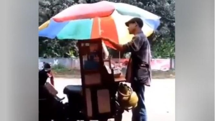 Penjual bakso viral