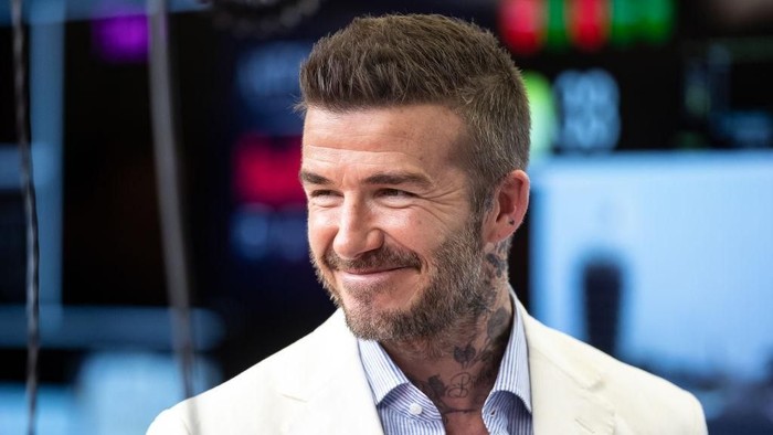 BAHRAIN, BAHRAIN - MARCH 31: David Beckham looks on from the Red Bull Racing garage before the F1 Grand Prix of Bahrain at Bahrain International Circuit on March 31, 2019 in Bahrain, Bahrain. (Photo by Lars Baron/Getty Images)