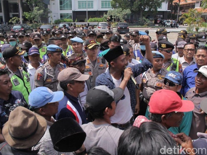 demo petambak di lamongan