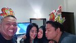 Cantiknya Pedangdut Bella Nova Saat Makan Steak dan Belanja Sayuran
