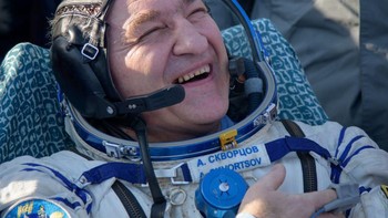Kosmonot Roscosmos, Alexander Skvortsov, rekan Koch yang juga kembali ke Bumi. Foto: NASA/Bill Ingalls