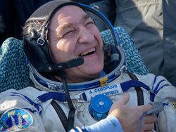 Momen Pulangnya Astronaut Perempuan Pemecah Rekor 328 Hari di Antariksa