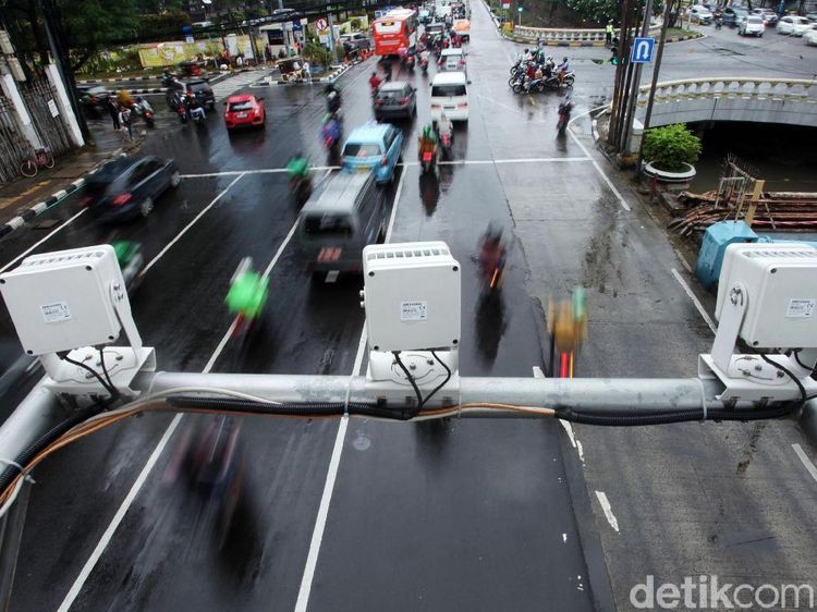 Siap-siap! Tilang Elektronik Bakal Berlaku di Jabar dan Jateng