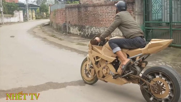 Supra Fit Disulap Jadi Moge  BMW Pakai Kardus  Foto 2