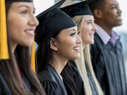 8 Universitas RI yang Lulusannya Cepat Dapat Kerja Versi QS WUR 2022