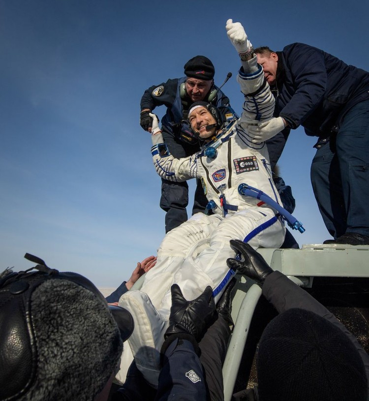 Momen pendaratan astronot Christina Koch