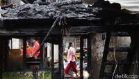 Penampakan salah satu rumah warga yang hangus terbakar di kawasan permukiman padat penduduk di Kecamatan Taman Sari, Jakarta Barat.