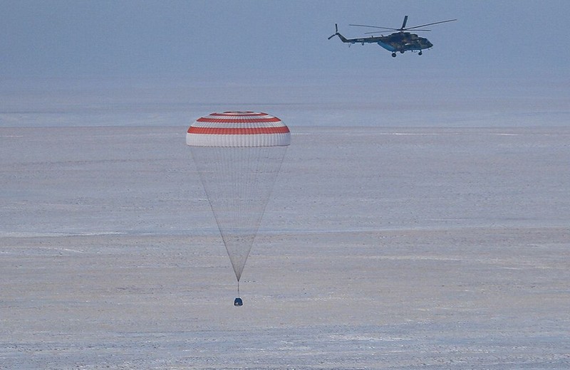 Momen pendaratan astronot Christina Koch