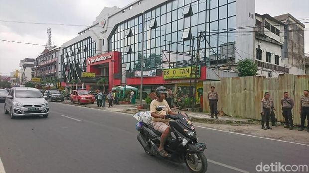 Polisi Selidiki Pembuang Sobekan Diduga Lembaran Al-Quran di Jalanan Medan