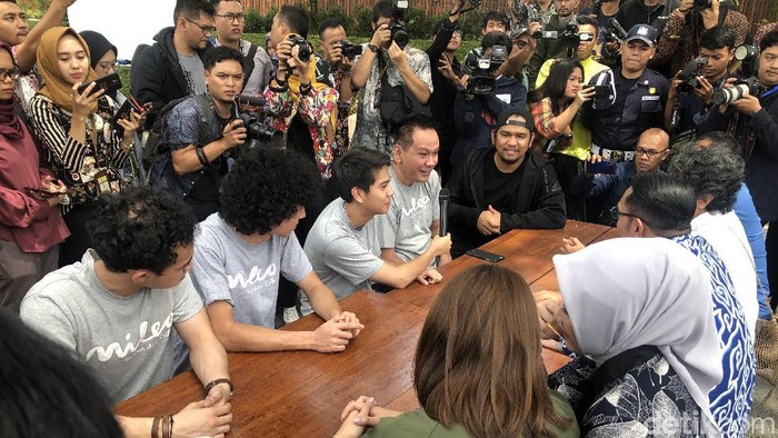 Milea Suara dari Dilan