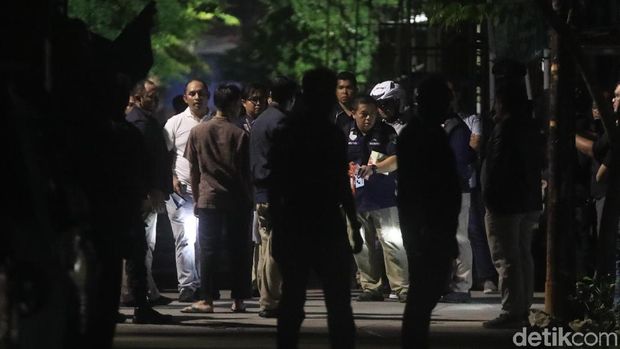 Gelap-gelapan Rekonstruksi Teror Air Keras pada Novel Baswedan