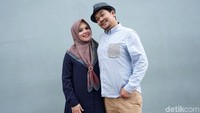 Aldilla Jelita dan Indra Bekti saat ditemui di studio Trans TV, Kapten Tendean, Jakarta Selatan pada Kamis (6/2). Pool/Palevi S/detikFoto.