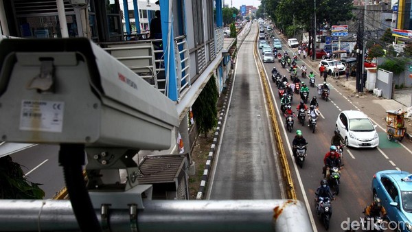 Tilang Elektronik Didominasi Pemotor Terobos Jalur TransJ