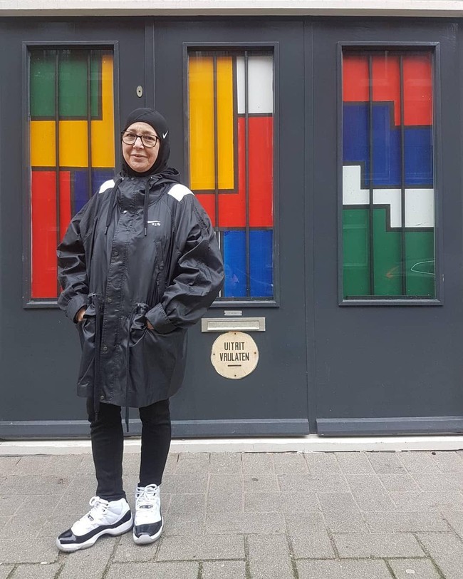 Lekyle dulunya aktif bekerja sebagai guru dan juga bergabung dengan komunitas yang membantu wanita imigran Maroko. Namun beberapa tahun lalu, dia didiagnosa menderita kanker payudara. Penyakit tersebut membuatnya harus mengurangi aktivitasnya. Foto: instagram @meryemsfirst.