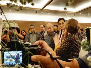 Sri Mulyani Melayat JB Sumarlin di Rumah Duka